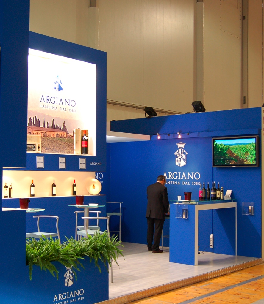 http://www.florencewinemerchants.com/images/argiano.jpg
